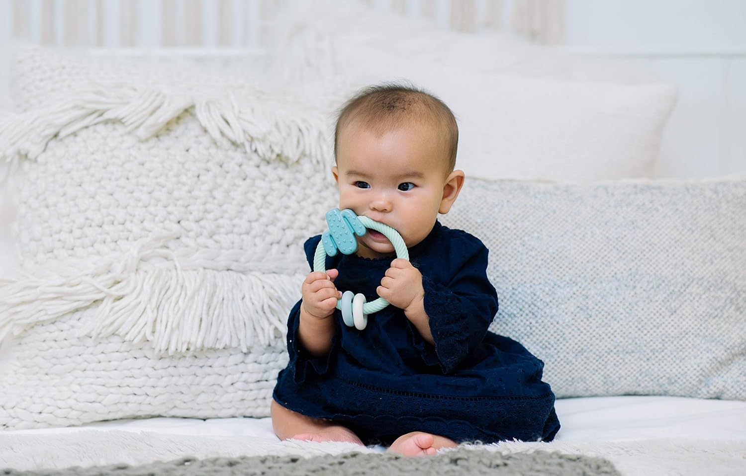 Silicone Teether with Rattle,Silicone Teether with Rattle; Rattle Teether Features Rattle Sound, Two Silicone Teething Rings，newborn teether toys, teether toys, teether toys for infants,