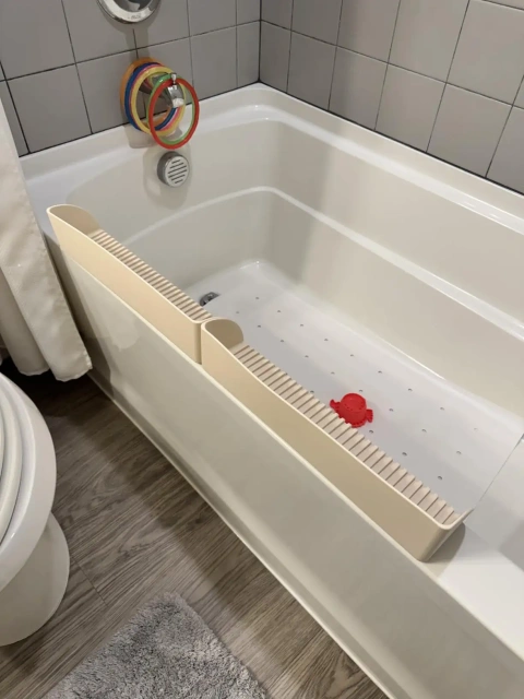 Silicone Tub Water Splash Guard with 4 Suction Cups,New Design Bath Tub Splash Guard for Kids Toddler & Baby Bath, Silicone Tub Water Splash Guard with 4 Suction Cups