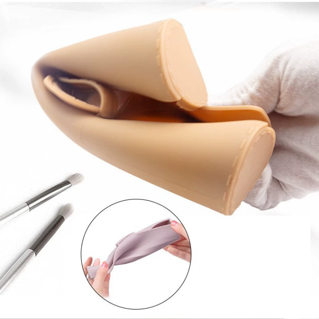 Silicone Makeup Brush Holder,Silicone Makeup Brush Holder, Large Travel Makeup Brush Case, Soft Portable Cosmetic Face Brushes Holder
