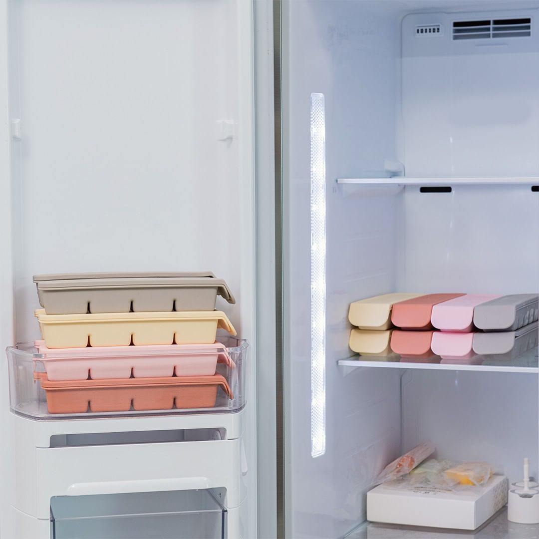 Ice Cube Trays ,Silicone with Removable Lid,Ice Cube Trays ,Silicone with Removable Lid, Easy-Release Flexible 6-cube Trays, LFGB Certified and BPA Free, Stackable Covers for Cocktail, Freezer