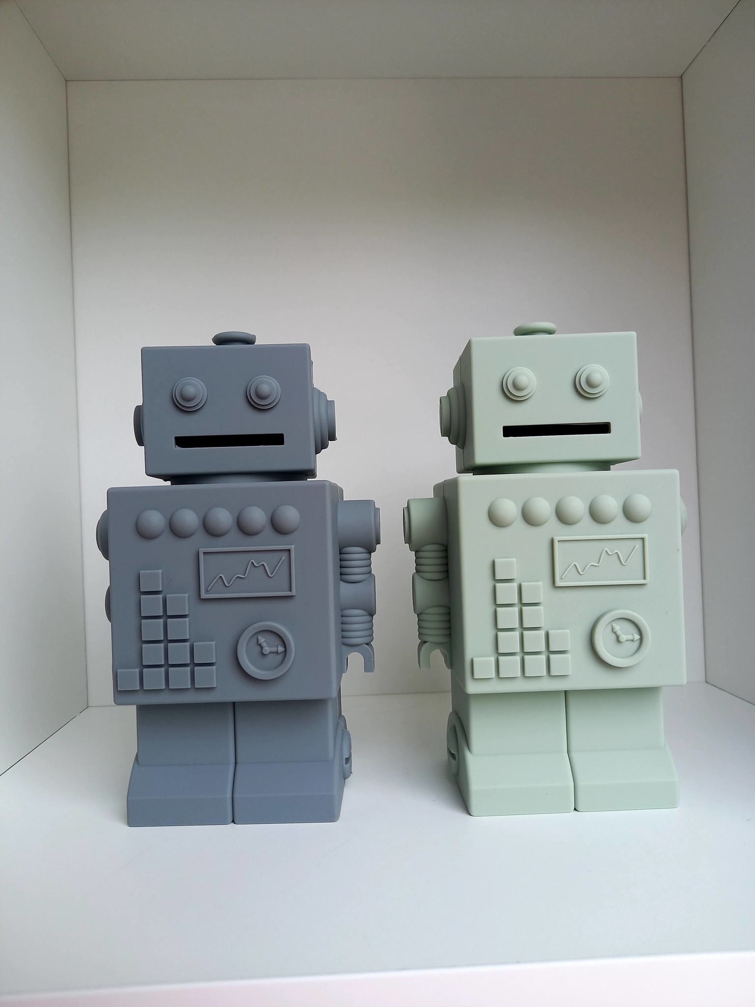 Robot Silicone Money Box in Various Colours,Robot Piggy Money Bank, Robot Silicone Money Box in Various Colours, Mr Robert Silicone Robot Money Box,bath toys
