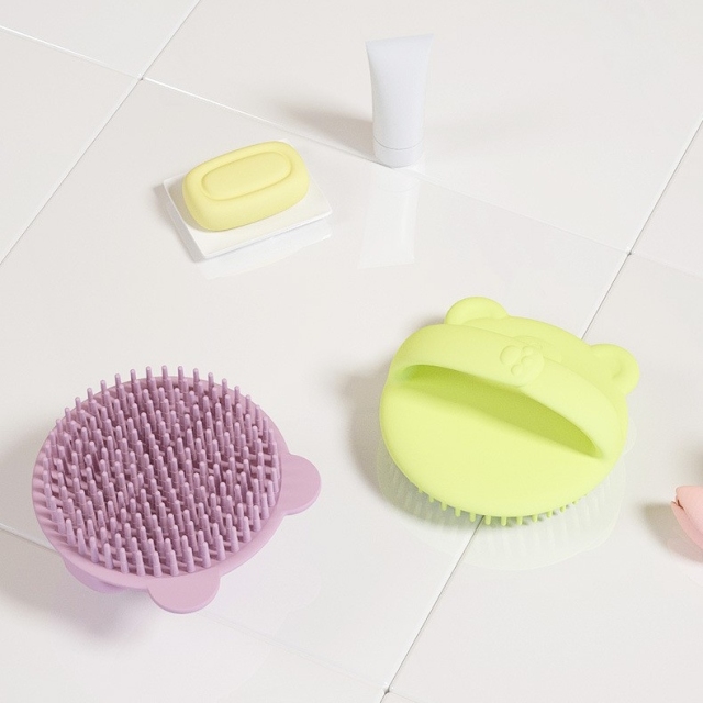Dry Skin Baby Bath Brush,Baby Bear Shampoo Comb, Silicone Bristles, Newborn Dandruff Comb