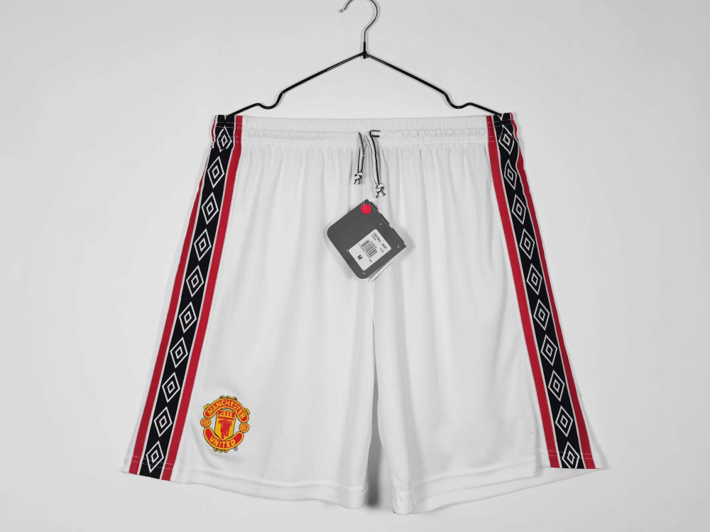 Pants: Manchester United's 1998 season at home Retro
