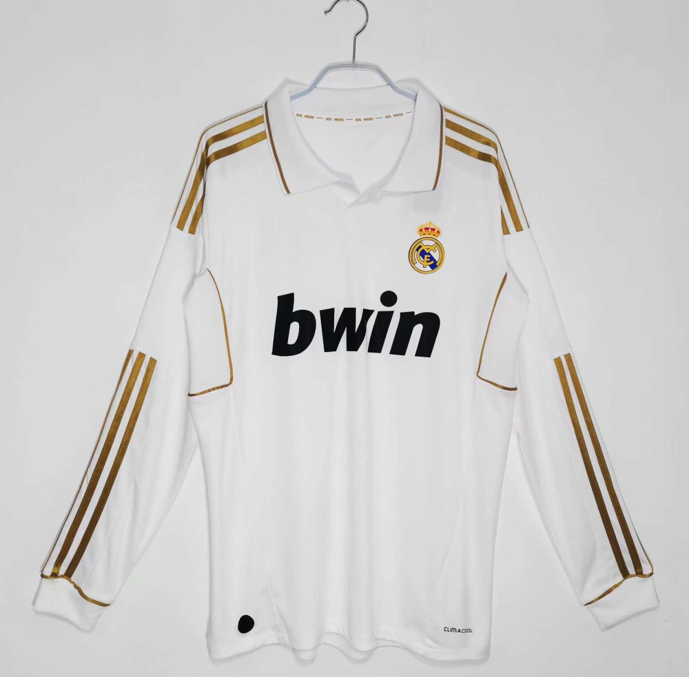 Long sleeves: Real Madrid's home ground for the 201112 season Retro