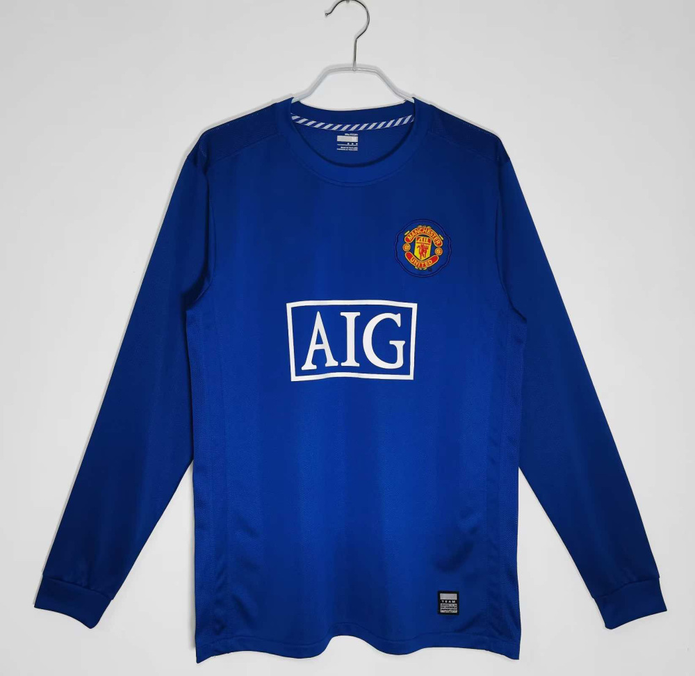 Long sleeves: Manchester United's two away team for the 2008-2009 season Retro