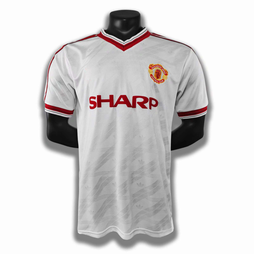 Manchester United away in the 198688 season retro