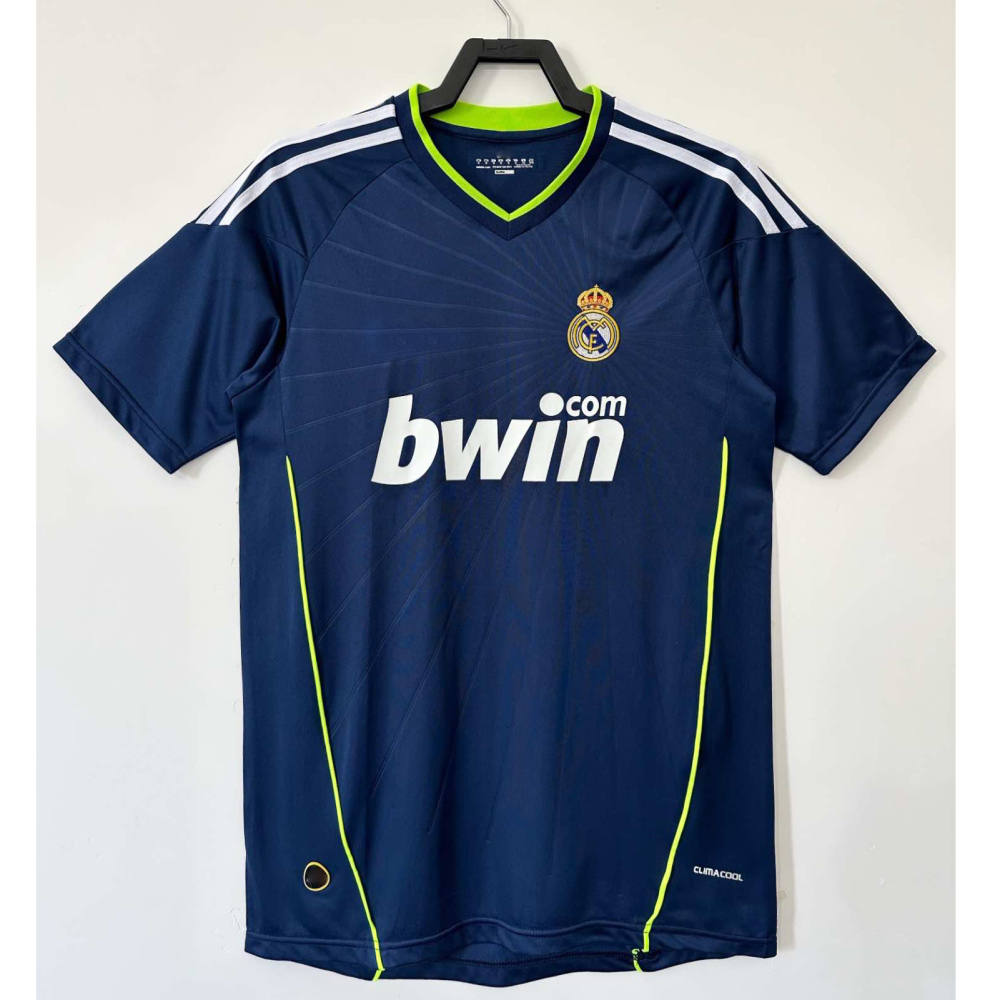2010-11 Real Madrid away game retro