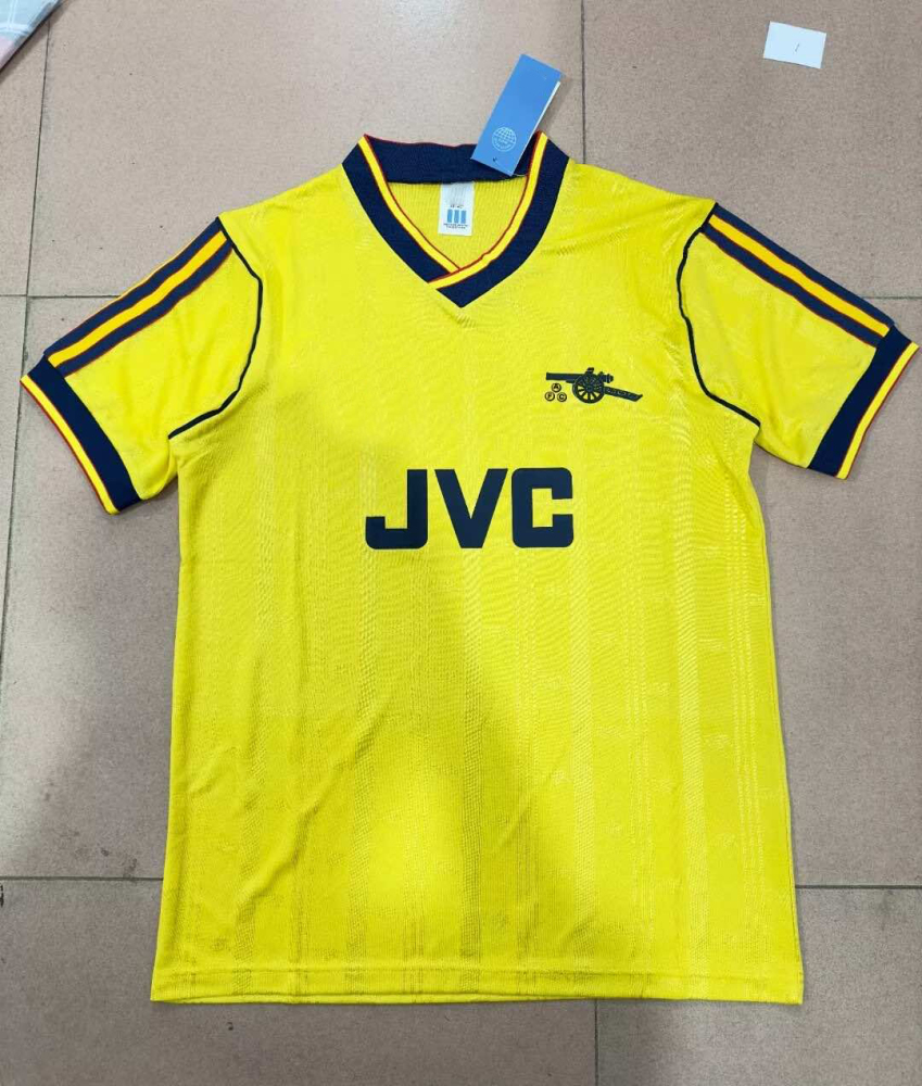 1986-88 Arsenal away game retro
