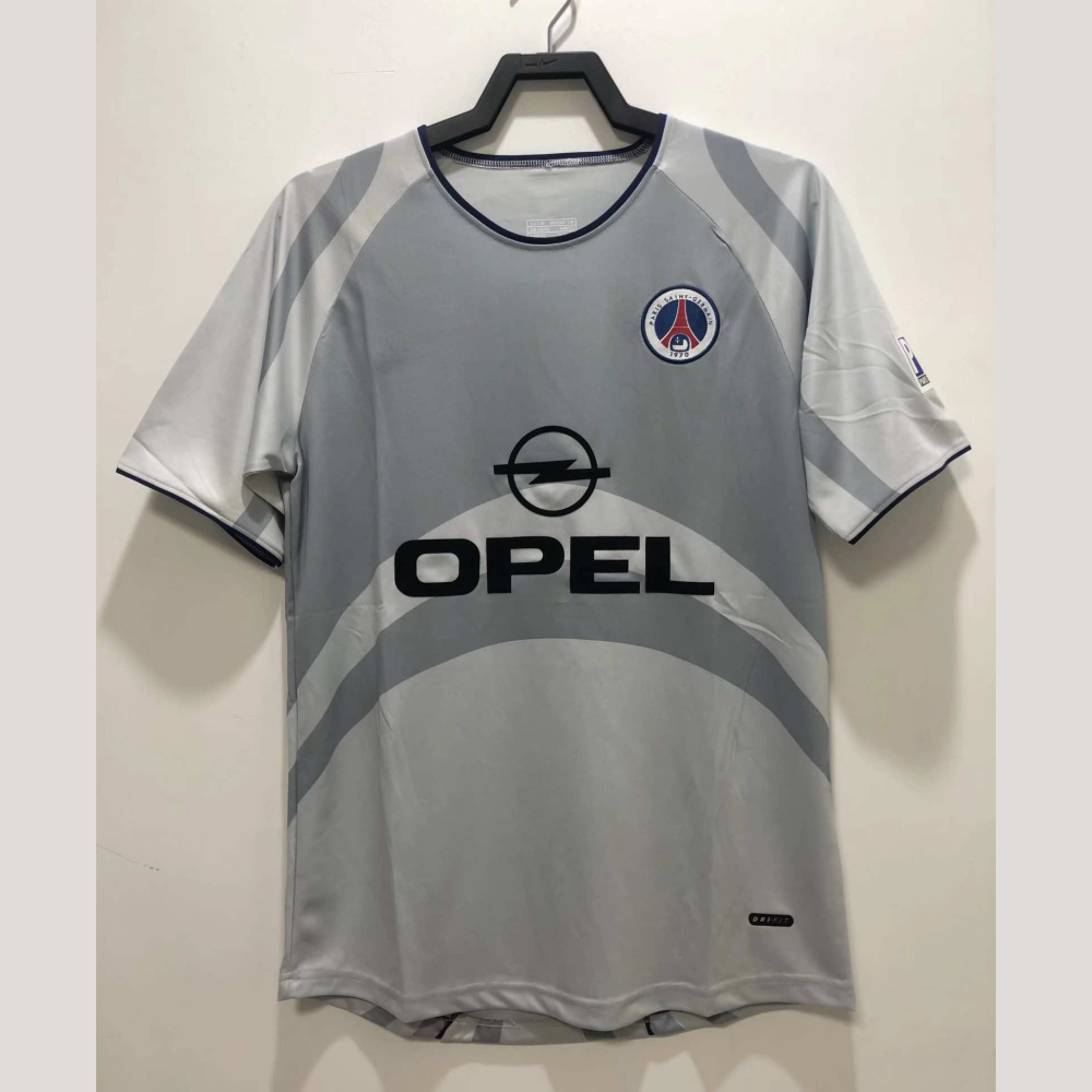 2001 Paris away  retro
