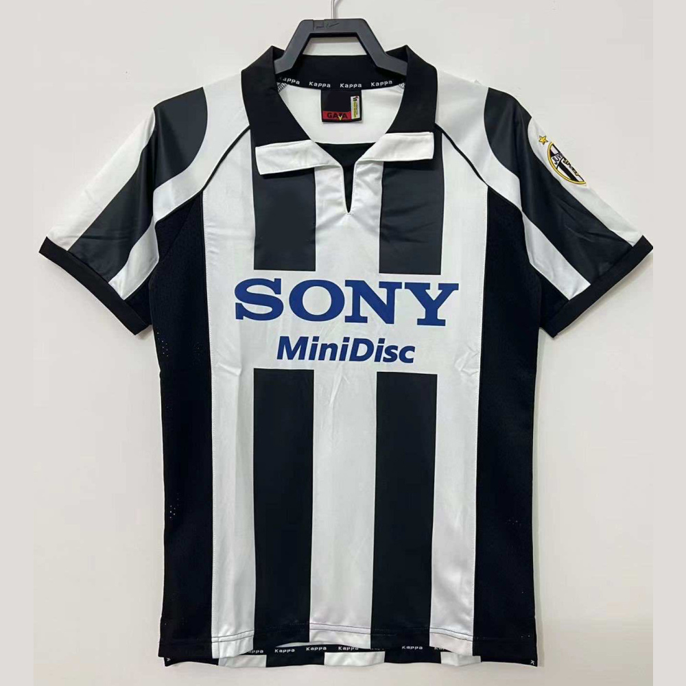 9799 Juventus Home retro
