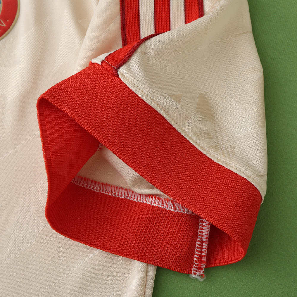 2425 Fußball-Club Bayern München Retro collaboration style Fan version