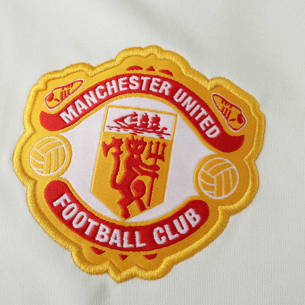 2425 Manchester United F.C. Training shirt Fan version