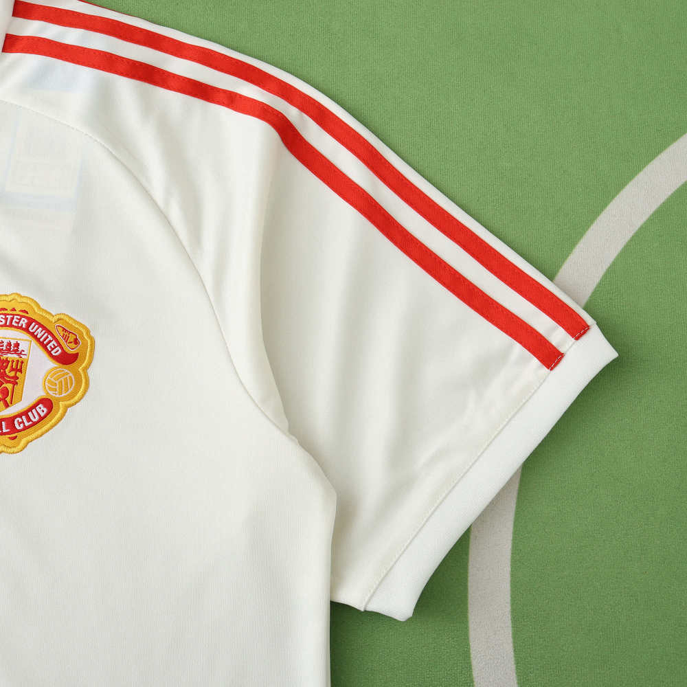 2425 Manchester United F.C. Training shirt Fan version