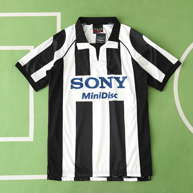 9798 season Juventus F.C. home retro Fan version