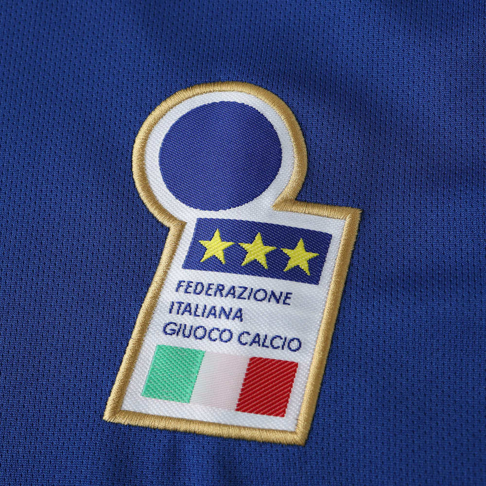 1996 season Italy home retro Fan versio