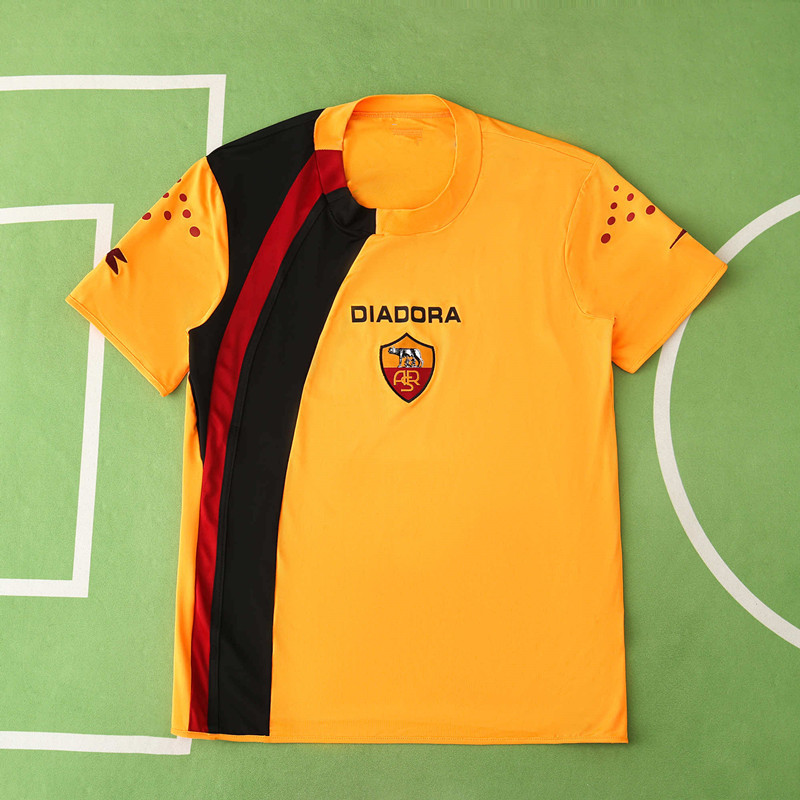 1112 season Real Madrid CF goalkeeper retro Fan version