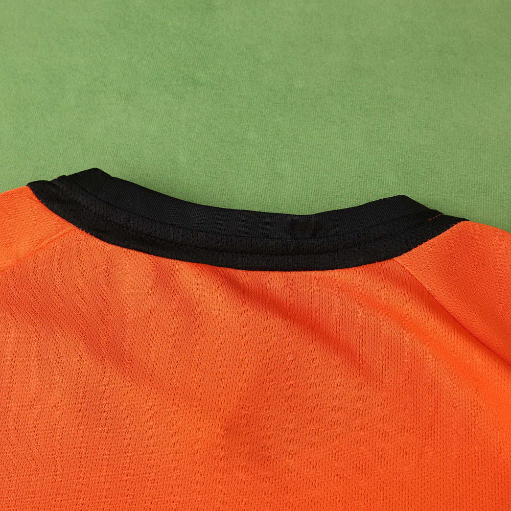 2002 season the Netherlands home retro Fan version