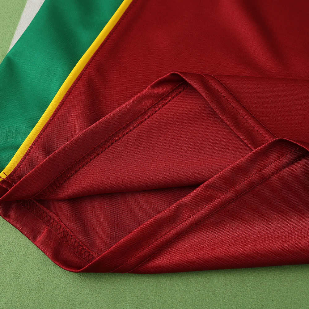 1998 season Portugal home retro Fan version