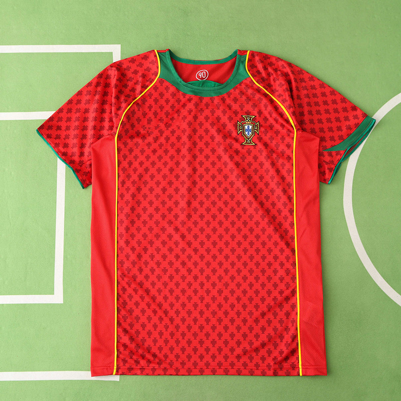 2004 season Portugal home retro Fan version