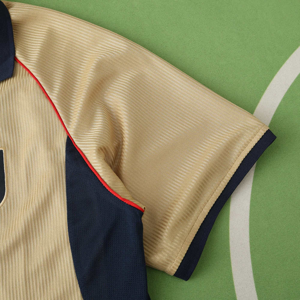 0102 season Arsenal F.C. away retro Fan version