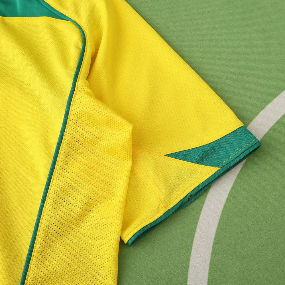 2004 season Brazil home retro Fan version