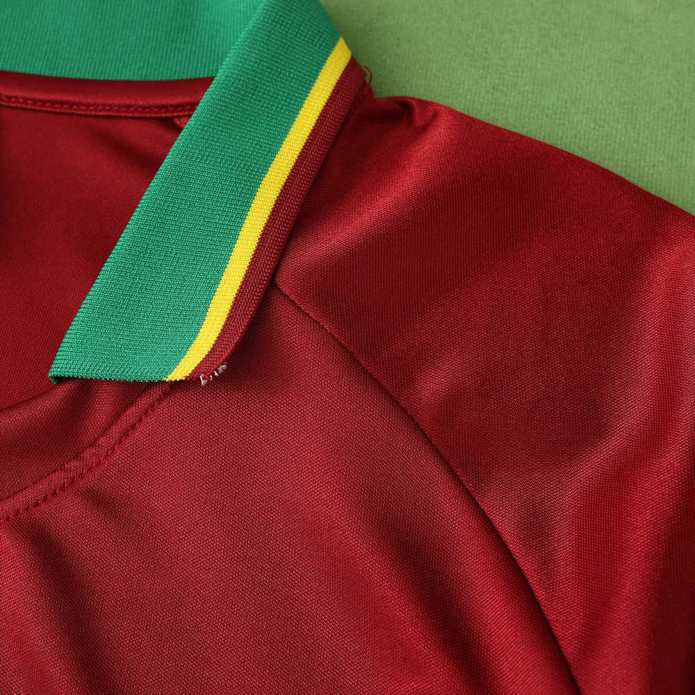 1998 season Portugal home retro Fan version