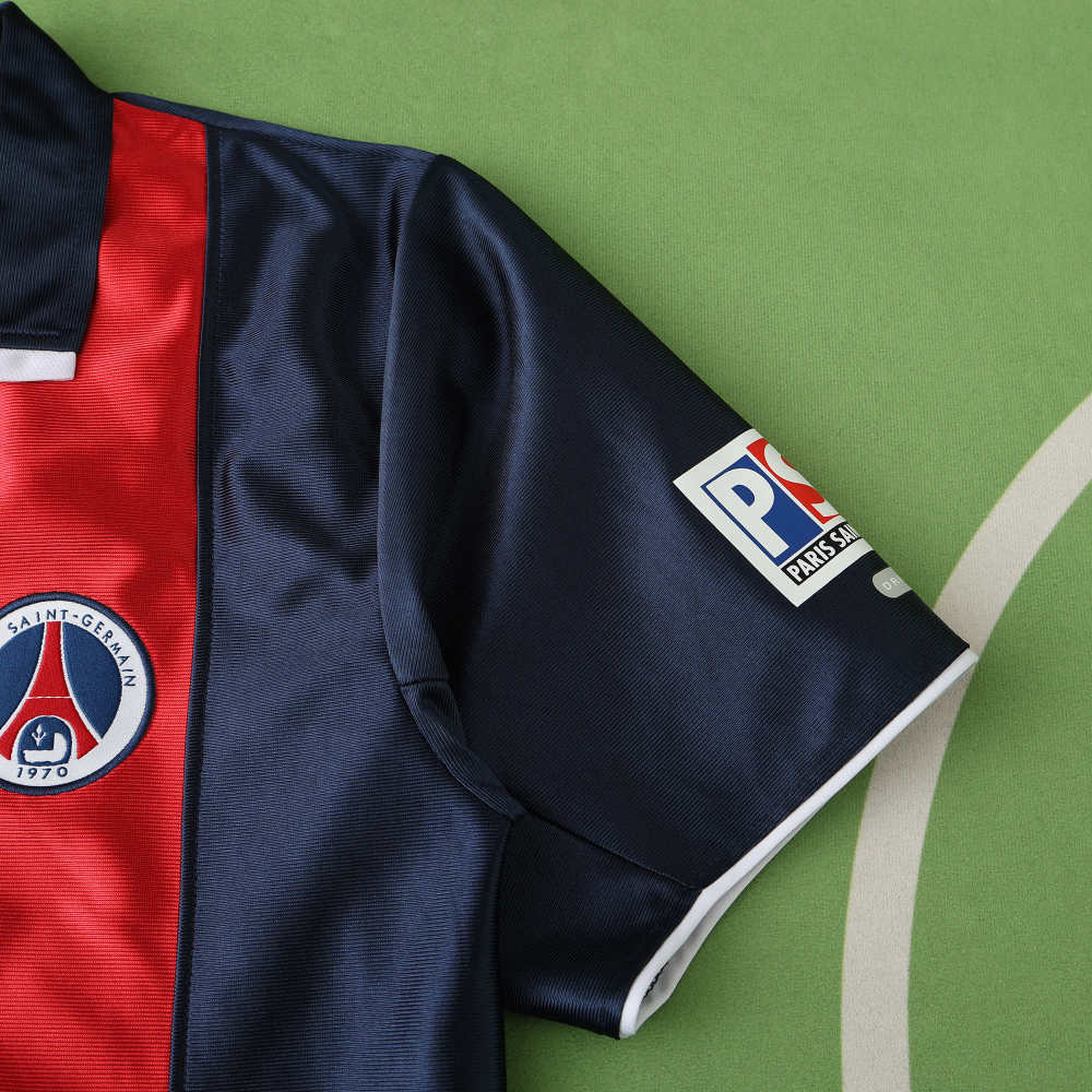 2001 season Paris Saint-Germain F.C. home retro Fan version