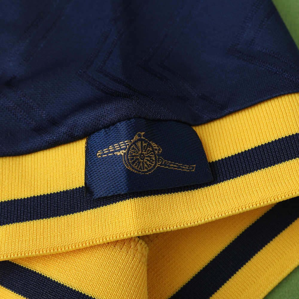 9697 season Arsenal F.C. away retro Fan version
