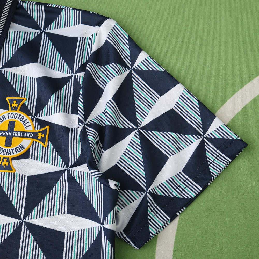 9093 season Northern Ireland away retro Fan version