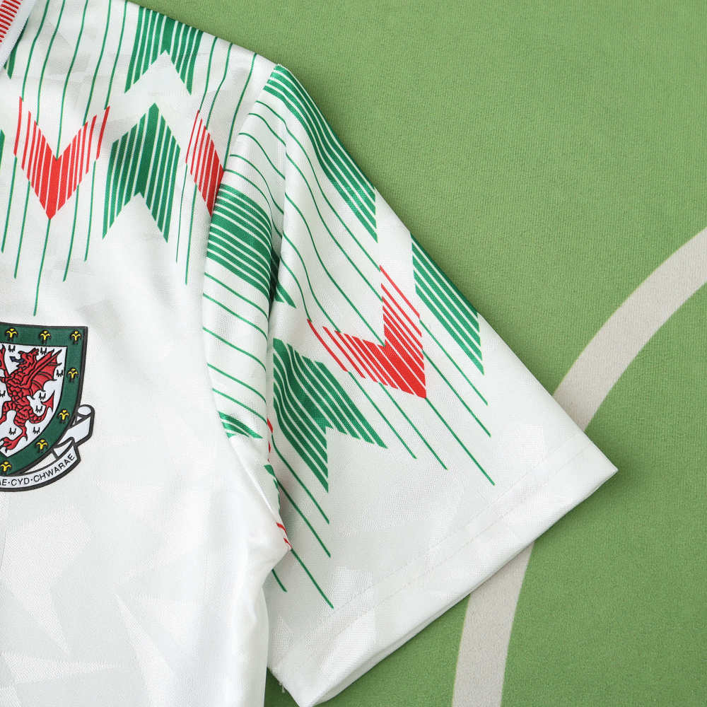 9092 season Welsh away retro Fan version
