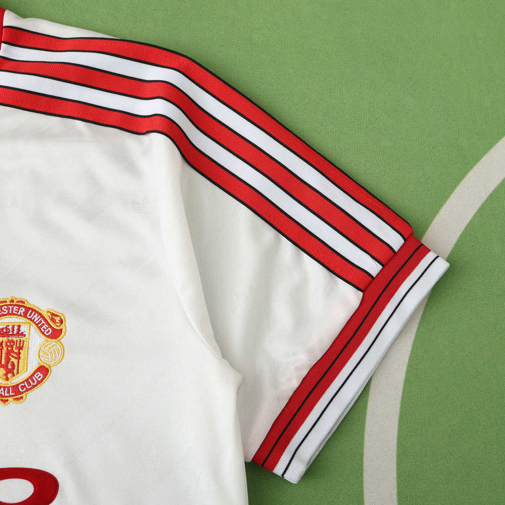 8890 season Manchester United F.C. away retro Fan version
