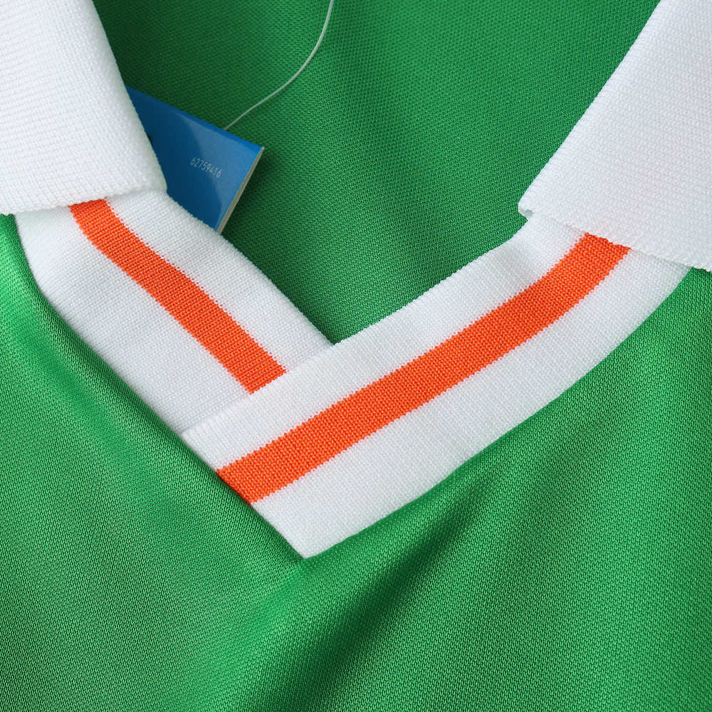 8890 season Ireland home retro Fan version