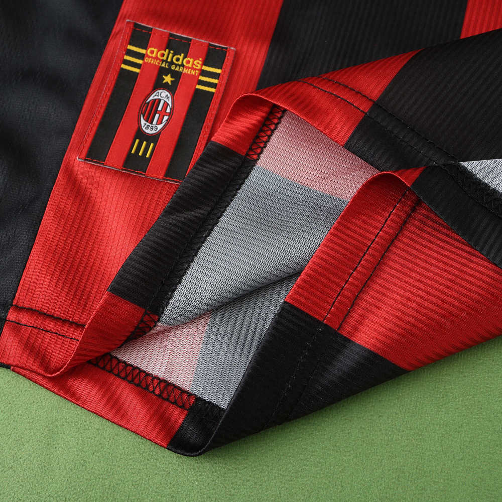9899 season A.C. Milan home retro Fan version