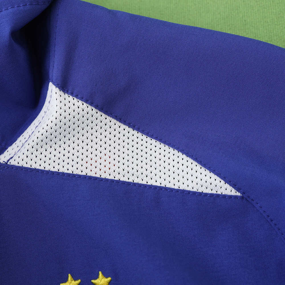 2002 season Brazil away retro Fan version