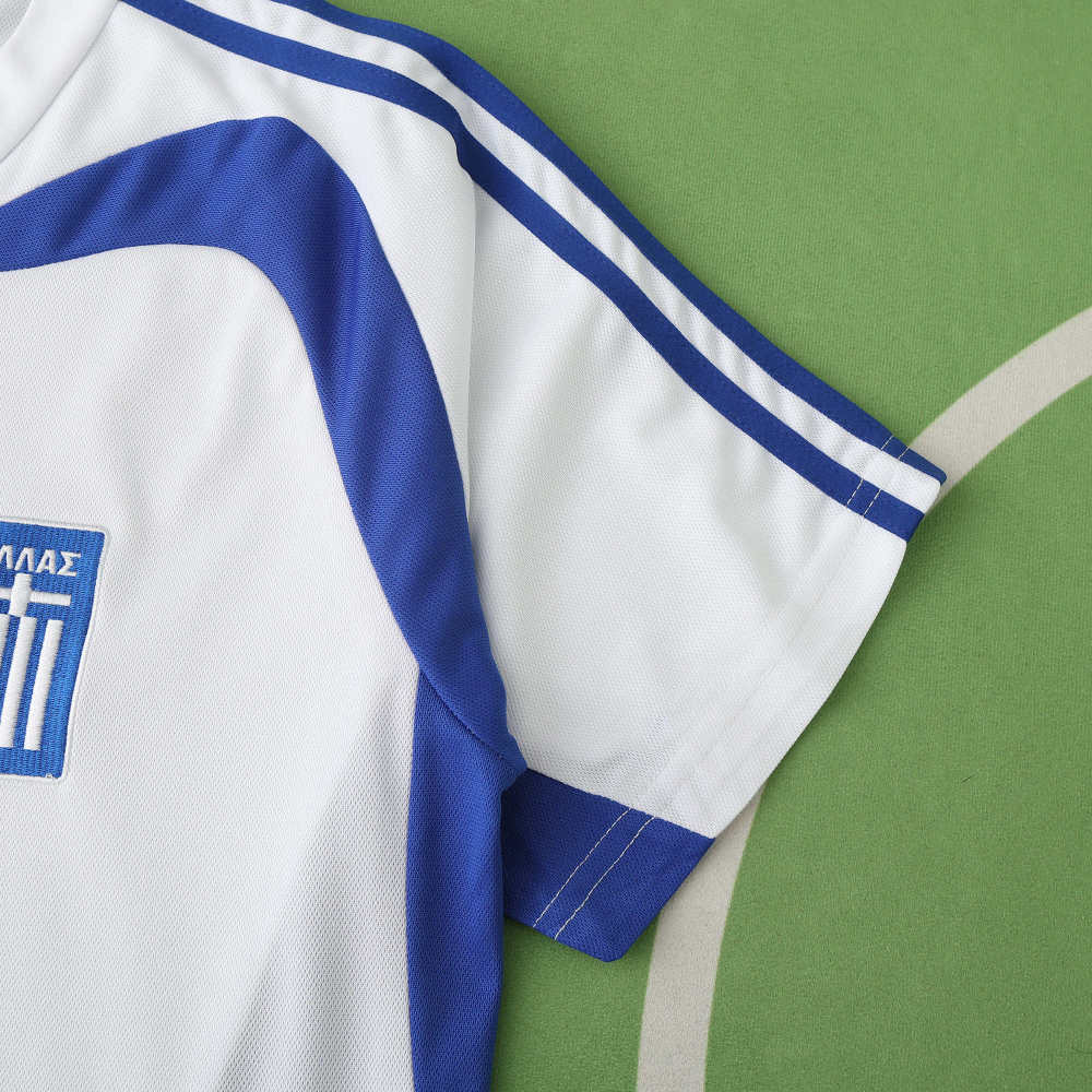2004 season Greece away retro Fan version
