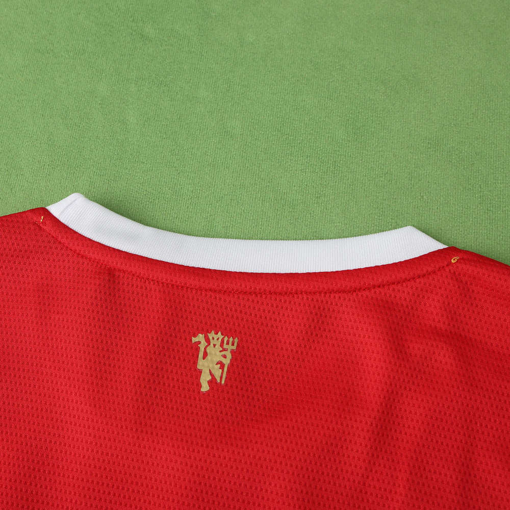 2122 season Manchester United F.C. home retro Fan version