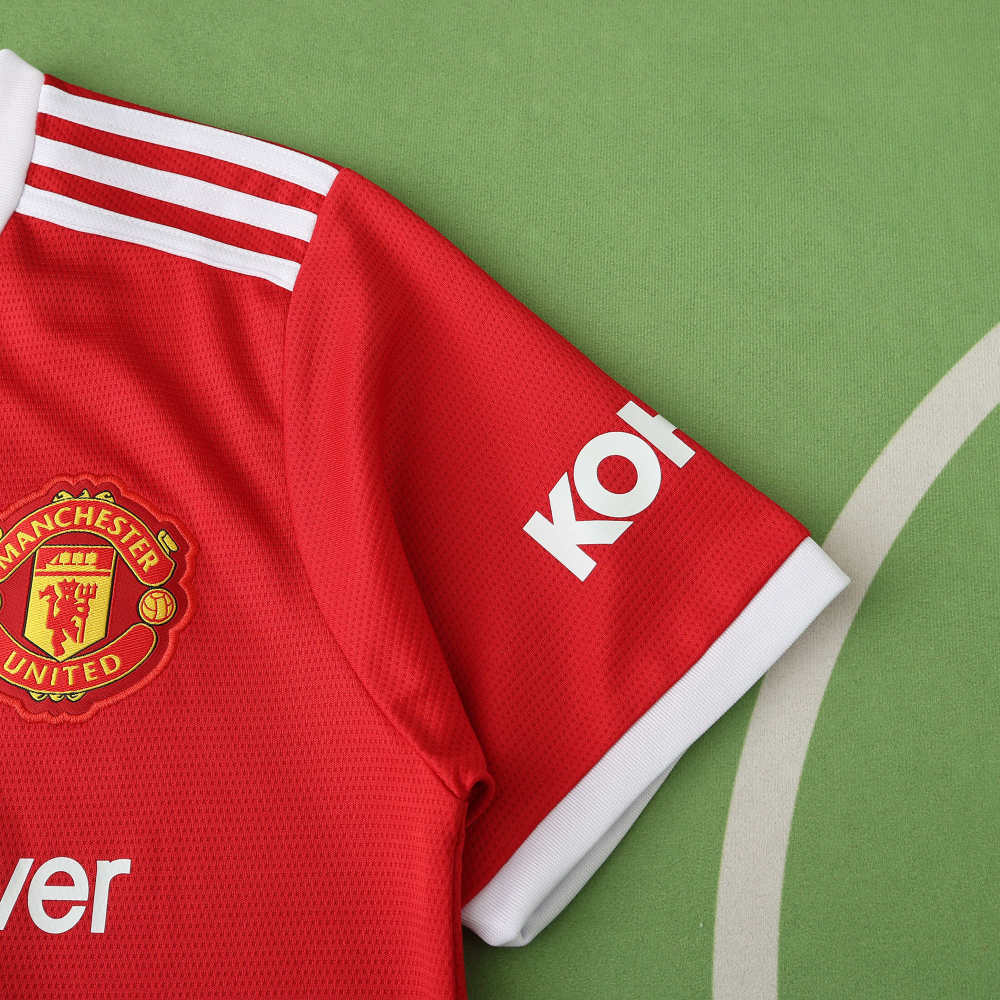 2122 season Manchester United F.C. home retro Fan version