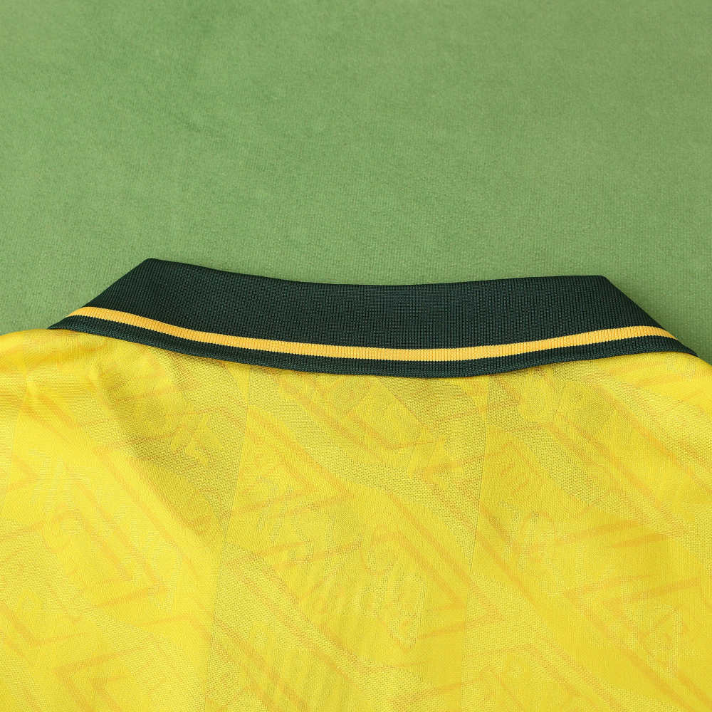 9193 season Brazil home retro Fan version