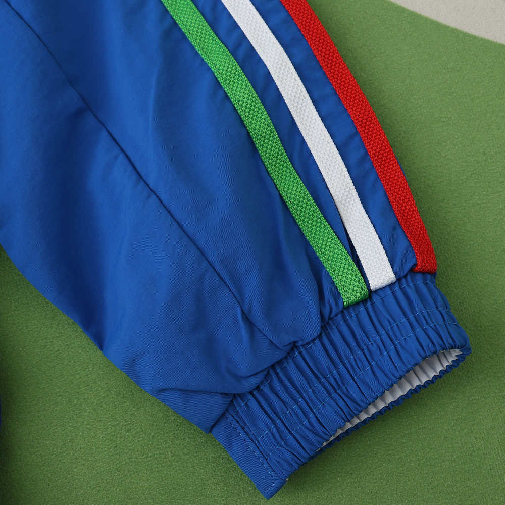 2425 Italy Wear on both sides windbreaker