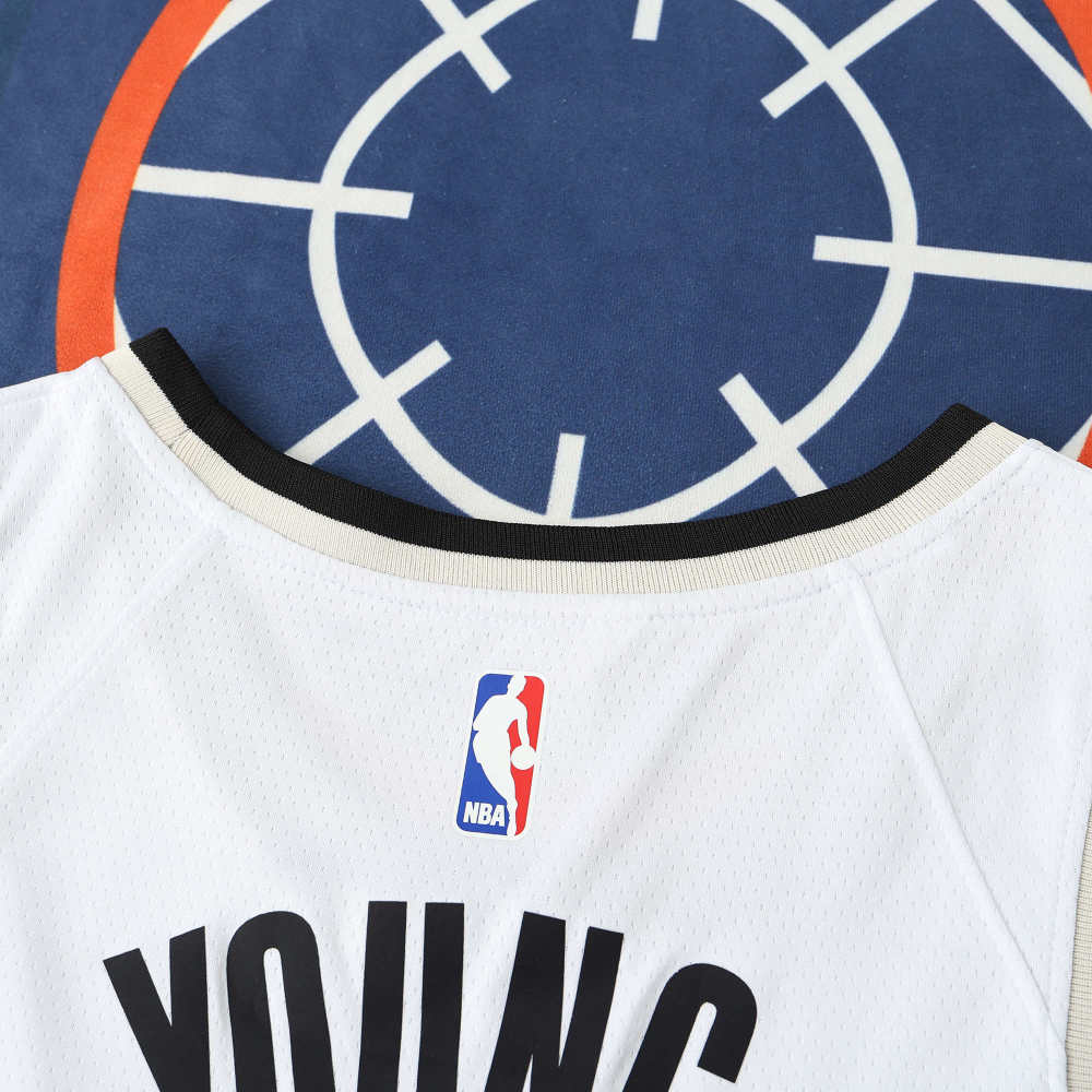 2425 NBA Atlanta Hawks 11#YOUNG