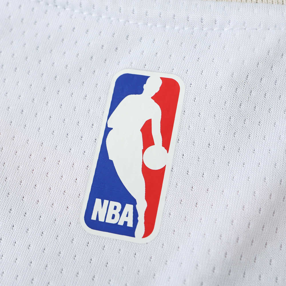 2425 NBA Atlanta Hawks 11#YOUNG
