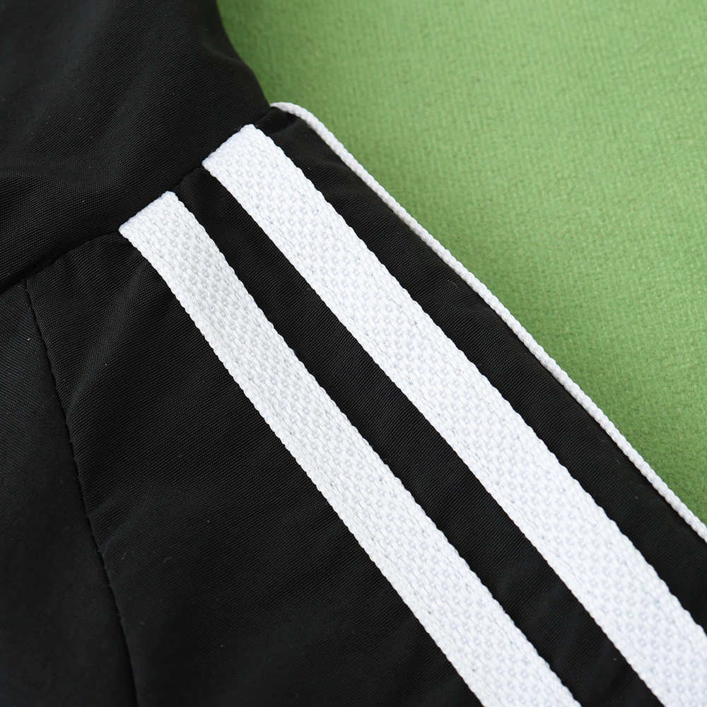 2425 Germany Wear on both sides windbreaker