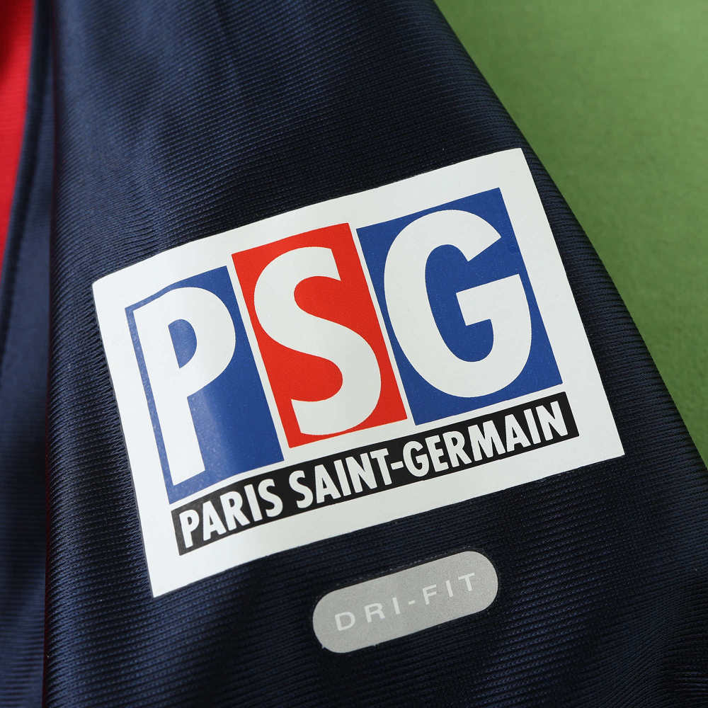 2001 season Paris Saint-Germain F.C. home Long sleeved retro Fan version