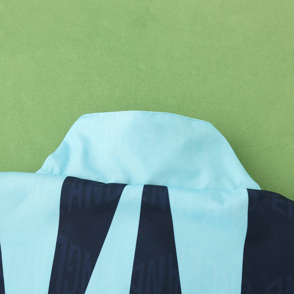 2425 England Wear on both sides windbreaker