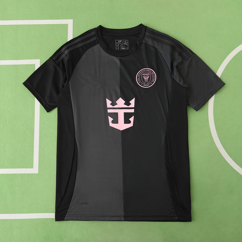 2425 season A.C. Milan goalkeeper fan version