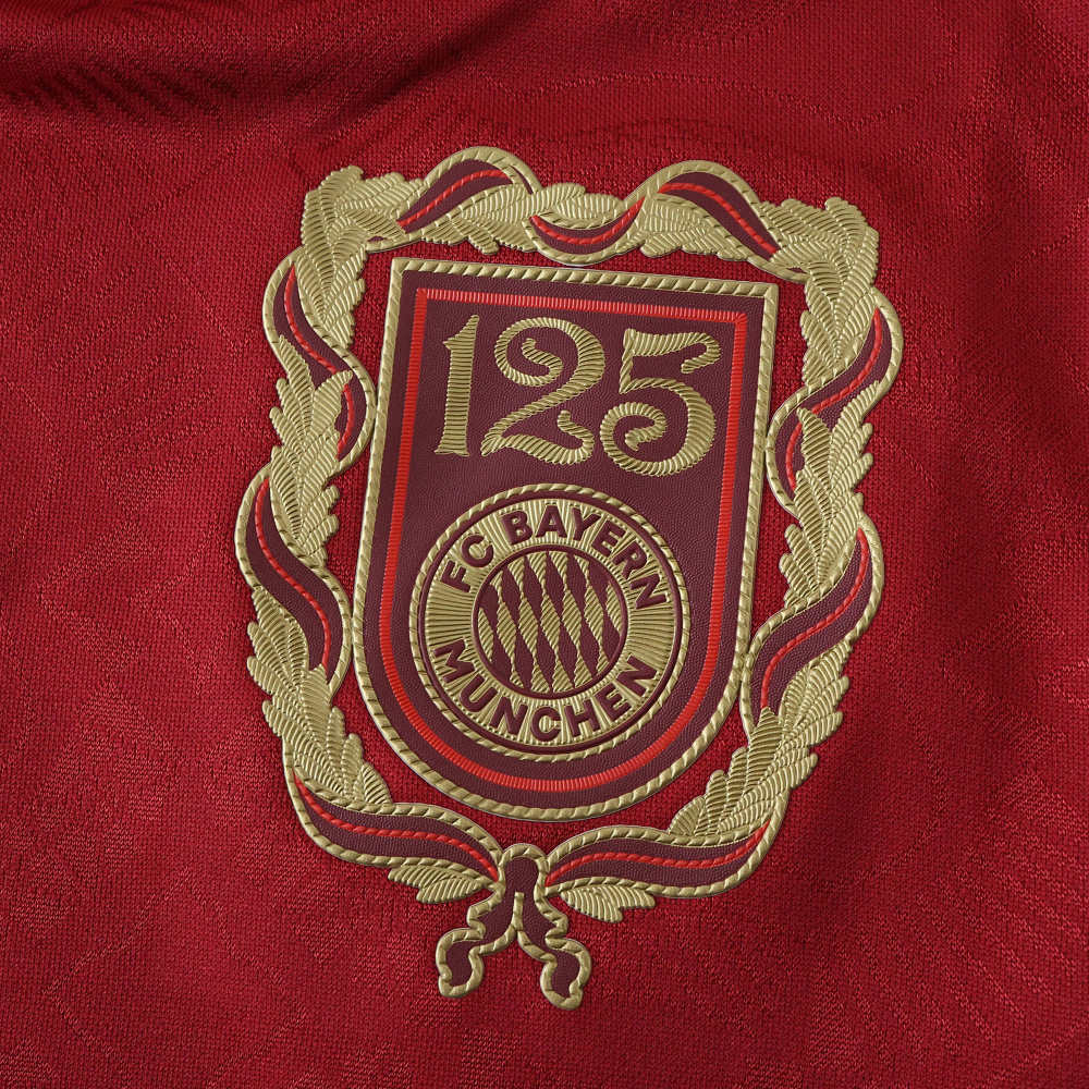2425 Fußball-Club Bayern München 125th anniversary Player version