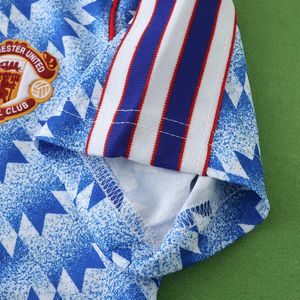 9092 Manchester United F.C. away retro Kids kit