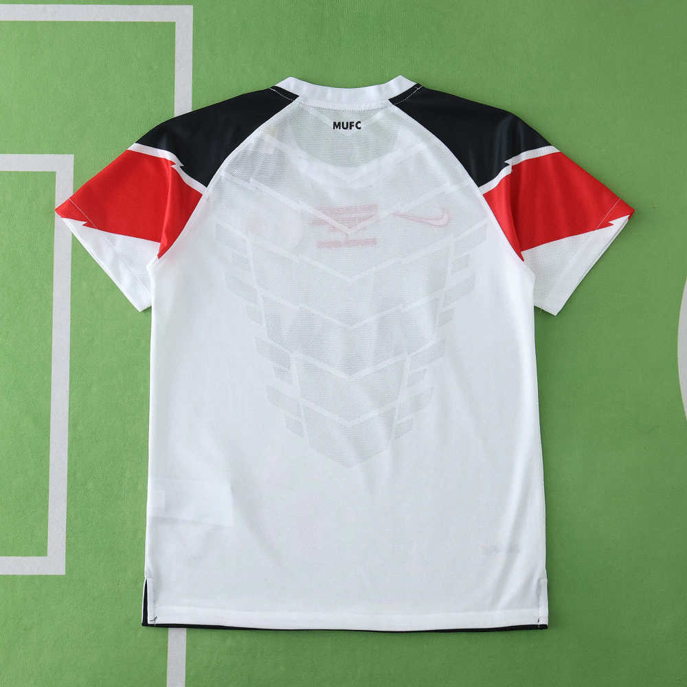 1112 Manchester United F.C. away retro Kids kit