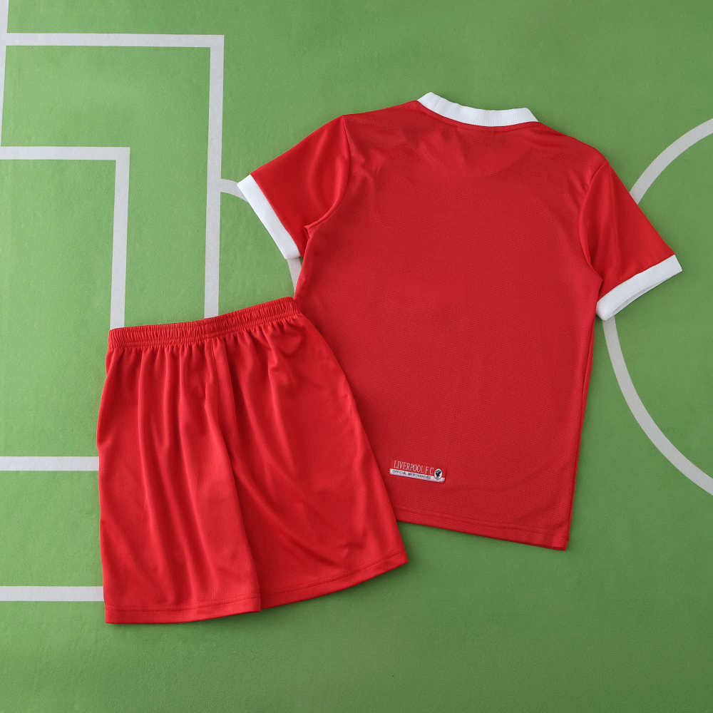 9798 Liverpool F.C. home retro Kids kit