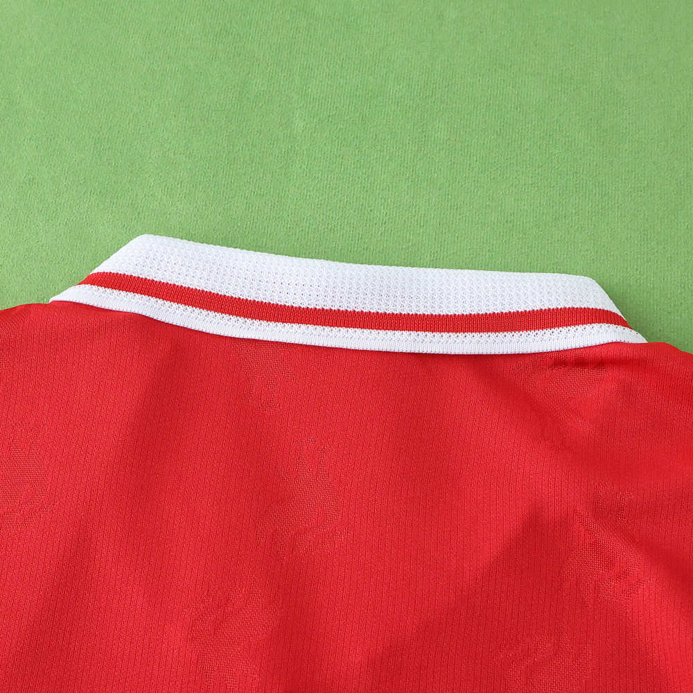 9697 Liverpool F.C. home retro Kids kit